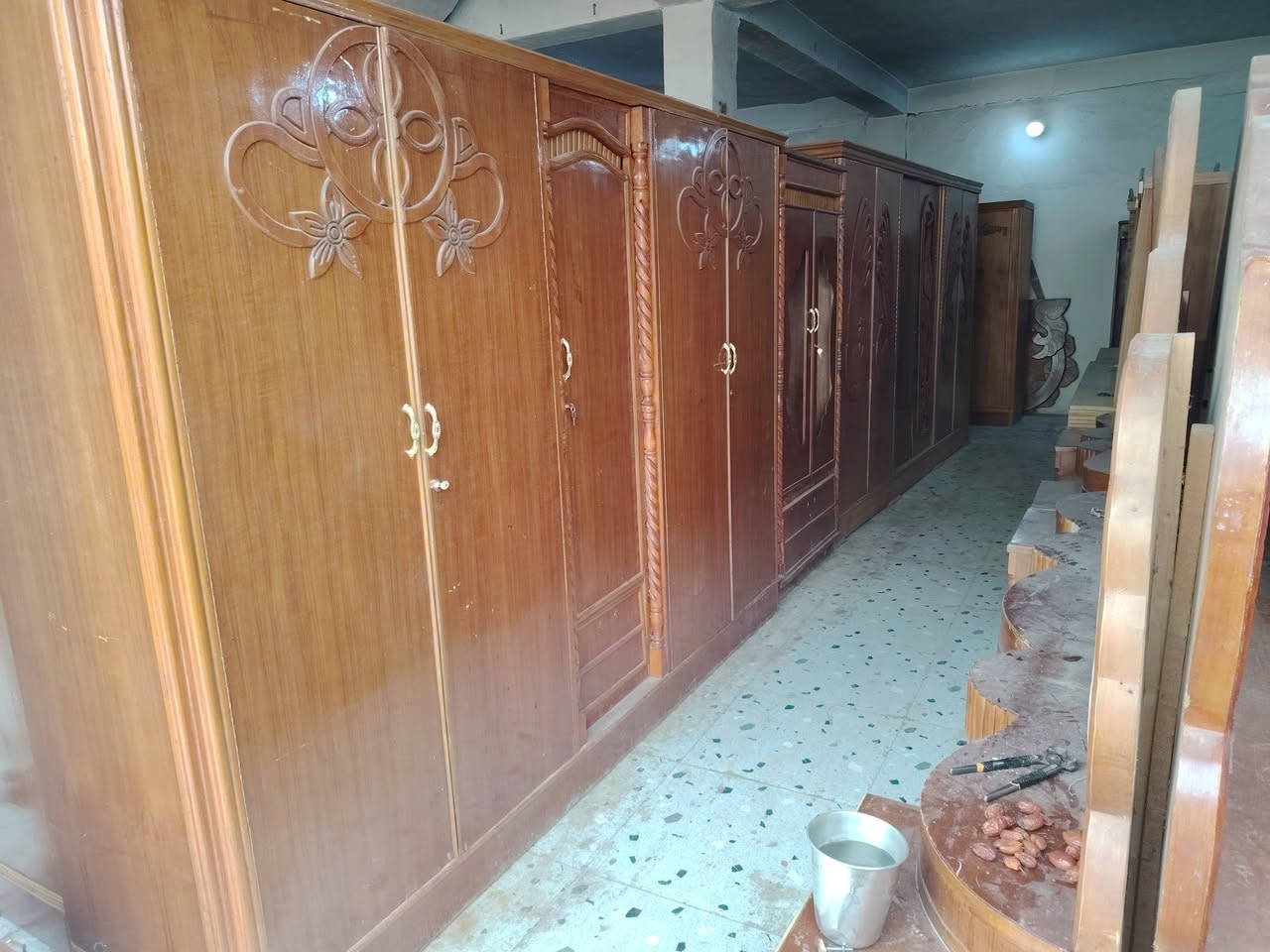 *********** يوجد لدينا جميع اخشاب مستخدم وجديد
