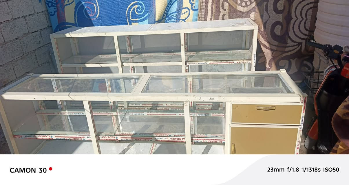 للبيع مستخدم المنيوم وزجاج
قطعتين السعر ٢٠٠ فقط 
يا بلاش يا بلاش


**إذا كنت صاحب هذا الإعلان وتريد حذفه لأي سبب، رجاءا أرسل رسالة إلى الدعم الفني**