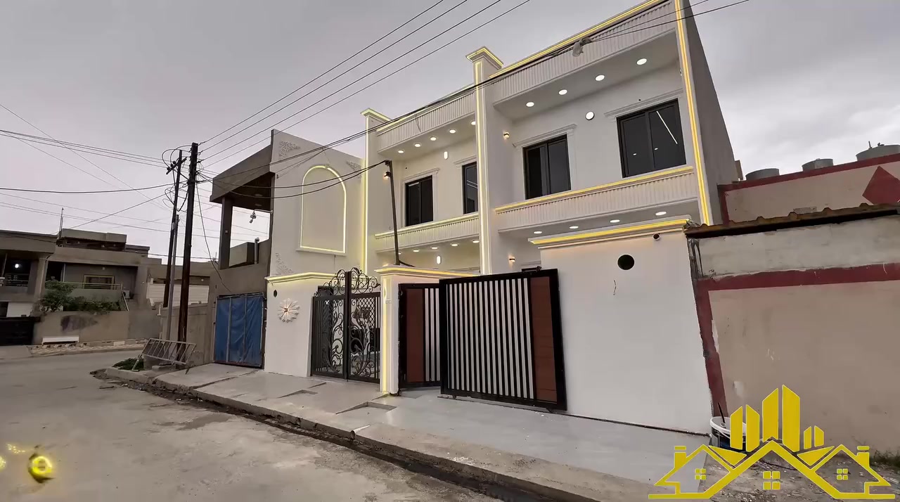 #أعلان (3577)
🛑#دارين_صفر_فول_مواصفات_للبيع
#نوع_الملكيه :- طابو ملك صرف بأسم شخص واحد
✅مساحه كل دار :-  100 متر
✅واجهه كل دار: 5 متر
#الموقع :كركوك _ حي الاسرى قرب جامع الحق المبين
💵السعر لكل دار : 125 مليون وبي مجال
#للأستفسار الأتصال على الرقم التالي ***********
 مراسلتنا عبر { الصفحه ــــ واتساب }   
أو مراجعة 
#مكتب #مدينتي للعقارات والمقاولات الكائن في حي العسكري بجانب جسر حصو ورمل مقابل مصور كوداك. 🌹{ #نتشرف #بزيارتكم
