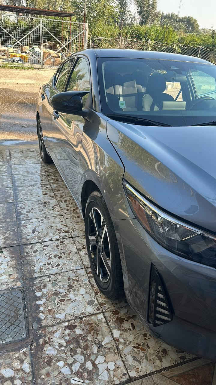 سنترا sv2024  كلين وارد أمريكي حادثه الطبله جهه السكن بدون صبغ ولا تبديل كله على وضع الشركه  سياره جديده بمعنى الكلمه رقم سليمانيه ب اسمي ماشي 3 مايل للاتصال *********** 
السعر 160 قفل
