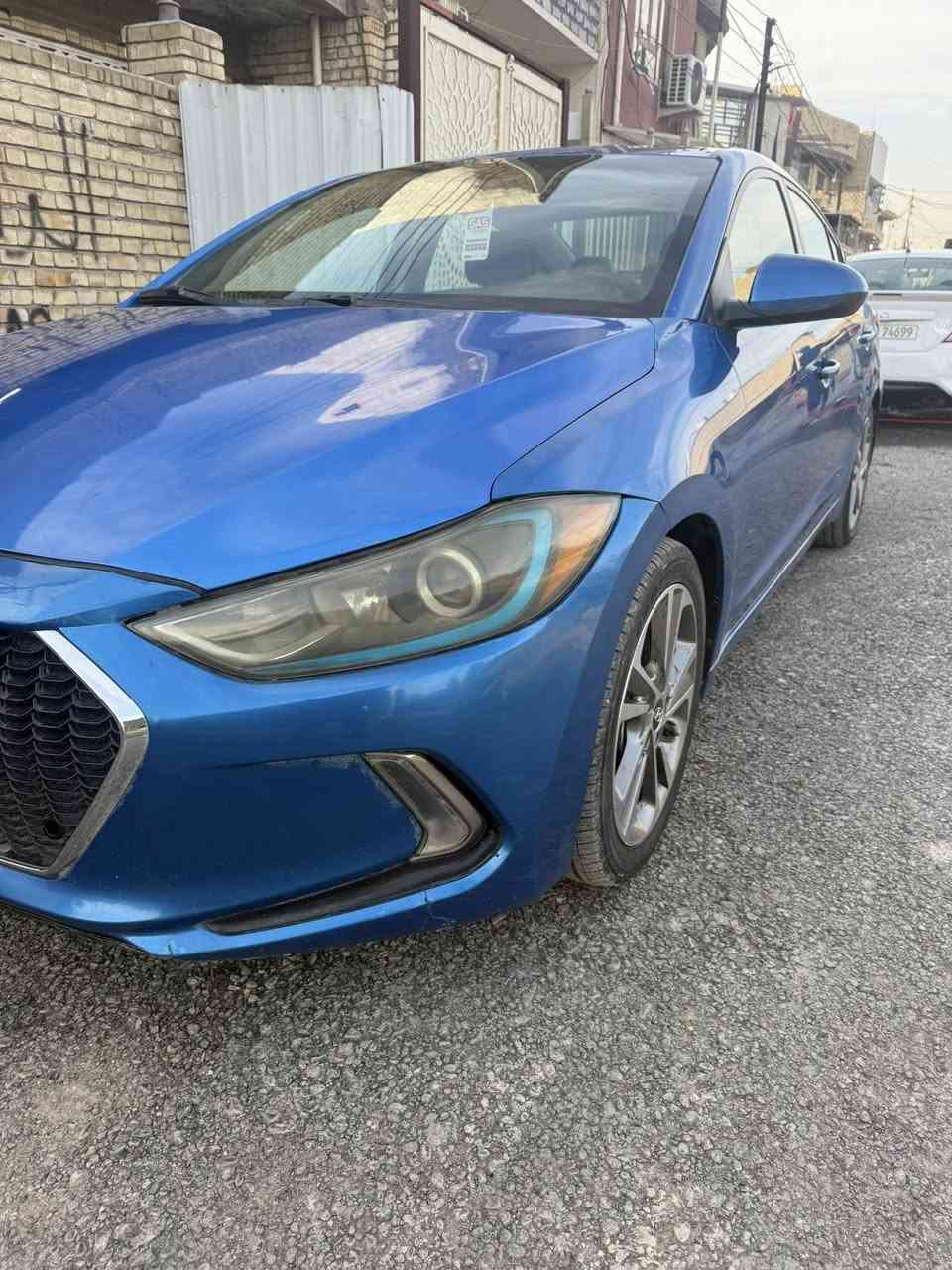 السلام عليكم
النترا موديل 2017 وراد أمريكي 
مكينة 1600 تيربو
فول عده الفتحه 
الحادث والسونار بالصور 
السعر 105 وبيه مجال بسيط مكاني بغداد البياع 
***********
