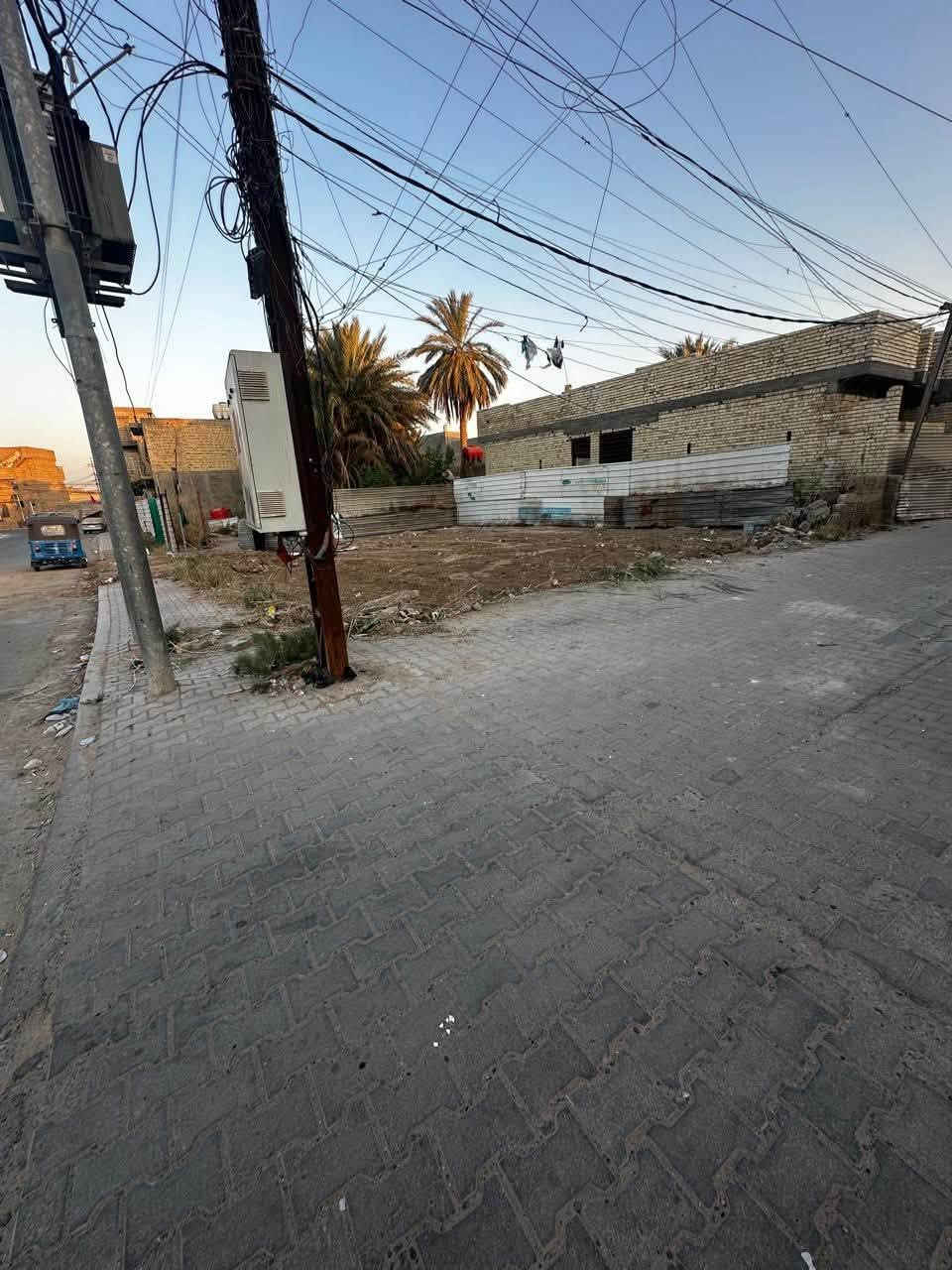 السلام عليكم قطعه البيع المساحه ٢٠٠متر ركن العنوان الدوانم شارع مدرسه نسائم العلم قريب على الشارع الرئيسي السعر ١٢٥وبيها مجال تصال ***********  اومرسله الصفحه
