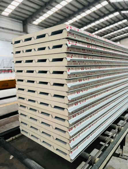 يتوفر جميع انواع السندويج بنل 
0.20 فوق و 0.18 جوة ضبط 
0.22 فوق و جوة 0.18 السعر 
0.25 فوق و جوة 0.18
و عدي ال 0.30 فوق و جوة 0.18 هذا ال هاي كواليتي 
يتوفر خدمة توصل لي جميع المحافظات واتساب ***********
