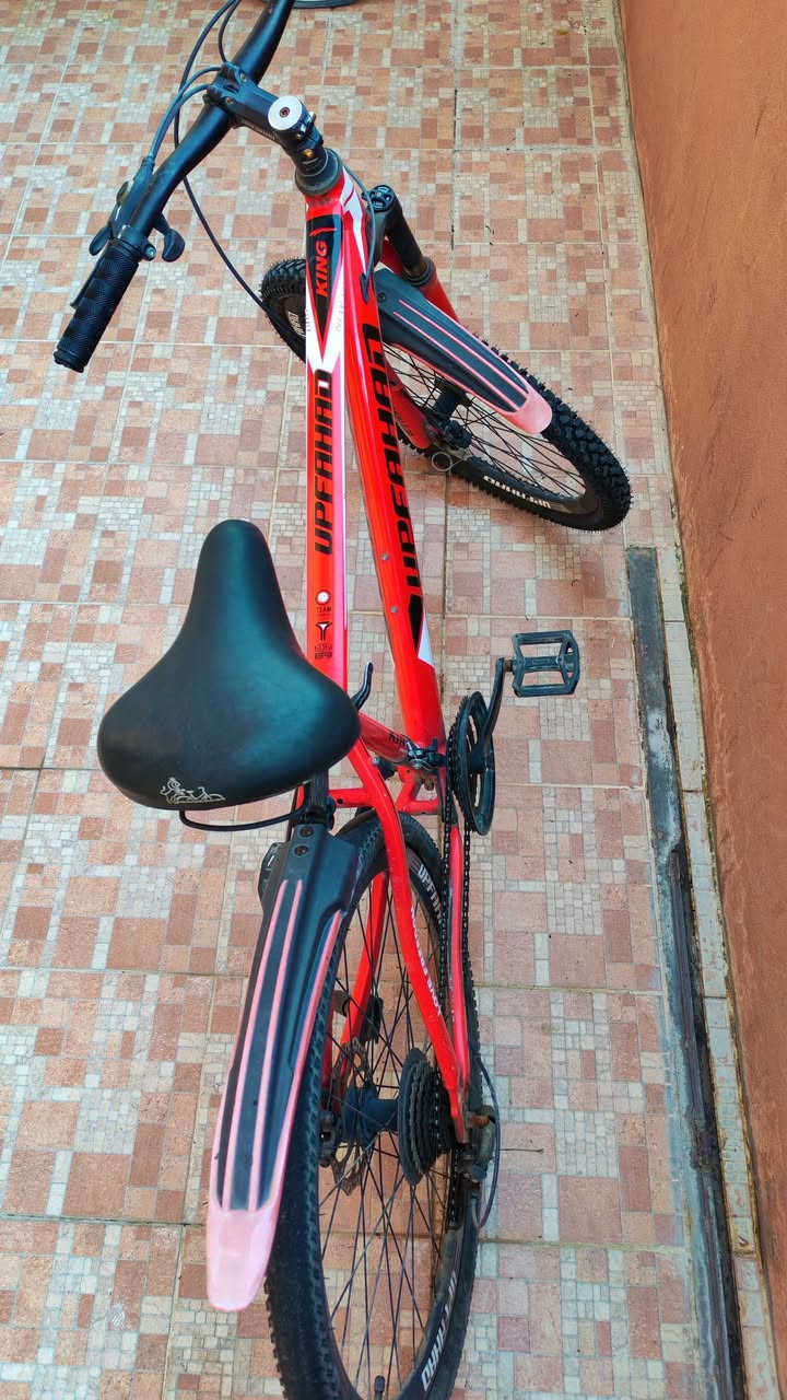 مرحبا دراجة هوائية🚴 مستعملة ونظيفة للبيع
🚲 للبيع دراجة هوائية جبلية

مقاس 26

فرامل ديسك أمامي وخلفي

مساعد أمامي

بيها رفارف أمامي وخلفي

حامل جانبي

حالتها زينة وجاهزة للاستخدام ما تحتاج تصليح

ماركة UPFHHAD المنيوم 

💰 السعر: 124 ألف دينار ( وبيها مجال للتفاوض بالمعقول) 

للمهتمين أو للاستفسار، راسلني خاص.
او اتصل على الرقم ***********

ملاحظة: السعر مناسب، والفحص والمعاينة قبل الشراء.
