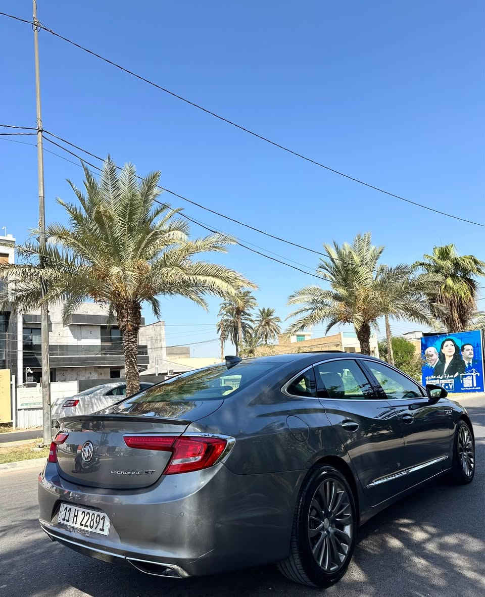 السلام عليكم 
للبيع او مراوس 
بيوك امريكي لاكروس موديل 2019 وارد امريكي
حادث جاملغ ودعامية بدون دواخل بدون ايرباك 
ماشية 34 
محرك V6 ٦ سلندر 
فول مواصفات 
فتحة سقف بانوراما 
رادارات وتحديد مسار 
مقاعد جلد وكهرباء وخزن ميموري 
شاشة وكاميرا 
انارة ترحيب 
وبعد بيها مواصفات 
السعر 220 ورقة 
مكان السيارة بغداد السيدية 
*********** بغداد, العراق
