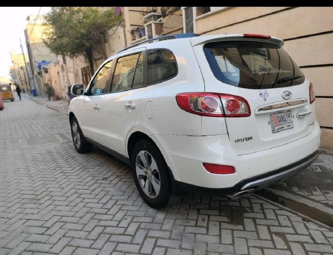 سنتافي2012/ 6سلندر فول مواصفات
مكفواله من تبديل والصبغ بيها فقط بارد 

***********

السعر 165
