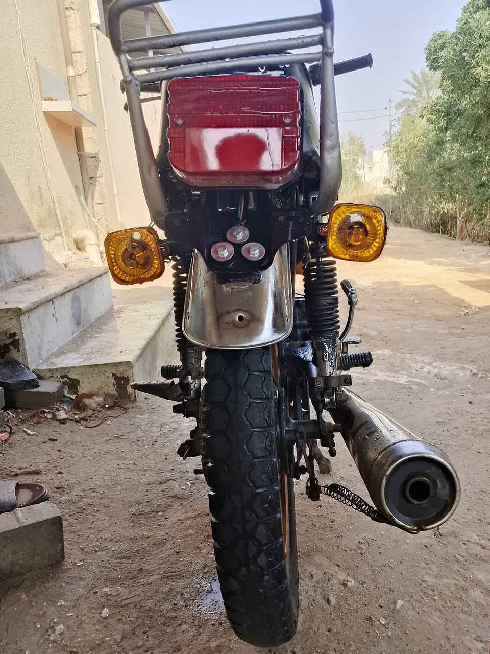 سلام عليكم دراجة ايراني نامه مكينه برفاز شلعه فول دراجة نكره كهربائيات من طول لطول دراجة مال شغل ومكينه مفتوحه فقط ولفات ادوات مكفوله من سرقه وعشائر سعرها 350 وبيعا مجال قليل ***********
