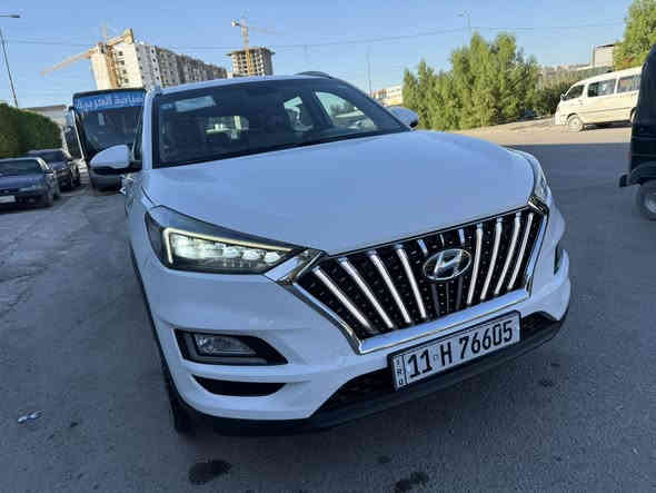 توكسان خليجي جديده جدآ فول موصفات عدى فتحه 
ماشيه 53 الف كم 
موصفات 
كشنات كهرباء 
جلد بلادي 
داخل صاج و كاربون فايبر 
تحكم ستيرن 
لد امامي و خلفي 
خمس عدسات 
حساس امامي و خلفي 
مري شفط و ترحيب عند الاقتراب 
كامره ع بغ و شاشه كبيره 
بصمه عدد 2 
رقم و سنويه و هزه جديده ب اسمي 
وبعد بيه موصفات 
السعر 197 مجال بسيط 
مكاني بغداد حي الاعلام 
رقمي ***********
