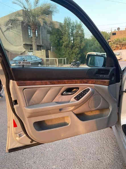 بي ام دبليو صقر 530/2002 رقم دهوك دولي الجديد سياره خير من اللّٰه جديده ونشطه كير ومحرك بلادي السياره احلى من الصور بهواي معروفه موصافات الصقر تدفئه كشنات تحكم استيرن كروز مثبت سرعه السياره مال جناي بس صارت عندي ضروف واريد ابيعها السياره نصبتها حلوا ومعايزها اي شي تخم تايرات جديد وصدر %80 باتري جديد وبس جناي الصقر يعرف السياره حلوه وبالعافيه ع الياخذها سعرها 117 وبيها مجال 
هـ/*********** 
هـ/***********
مكاني الدوره شارع 60 تعال شوفها
وبيك خير وادلل
