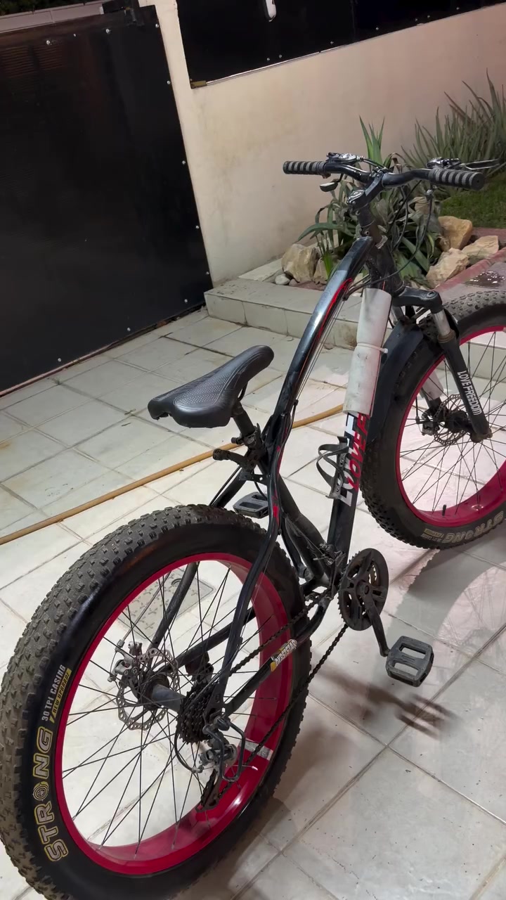 السلام عليكم ،عندي هاي الدراجة اوربي اصلي والبايسكل للبيع الدراجة ب ٤٥٠ والبايسكل ب ٢٥٠ وبيهن مجال


**إذا كنت صاحب هذا الإعلان وتريد حذفه لأي سبب، رجاءا أرسل رسالة إلى الدعم الفني**