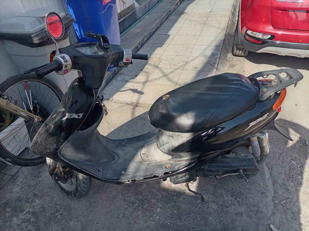 ه السلام عليكم دراجه عصفوريه للبيع سعر 260وبيه مجال دراجه يحتاج اله ترتيبات  مكاني بغداد الحريه خلف مدرسه العداله  ***********
