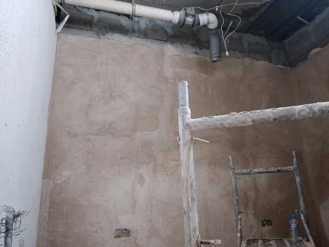 عمل. جص جداران حسب رغبه ابو بيت 
لبخ ابيض جص. سعر متر. بياض 2ونص 
عمل داخل بصره 
***********
