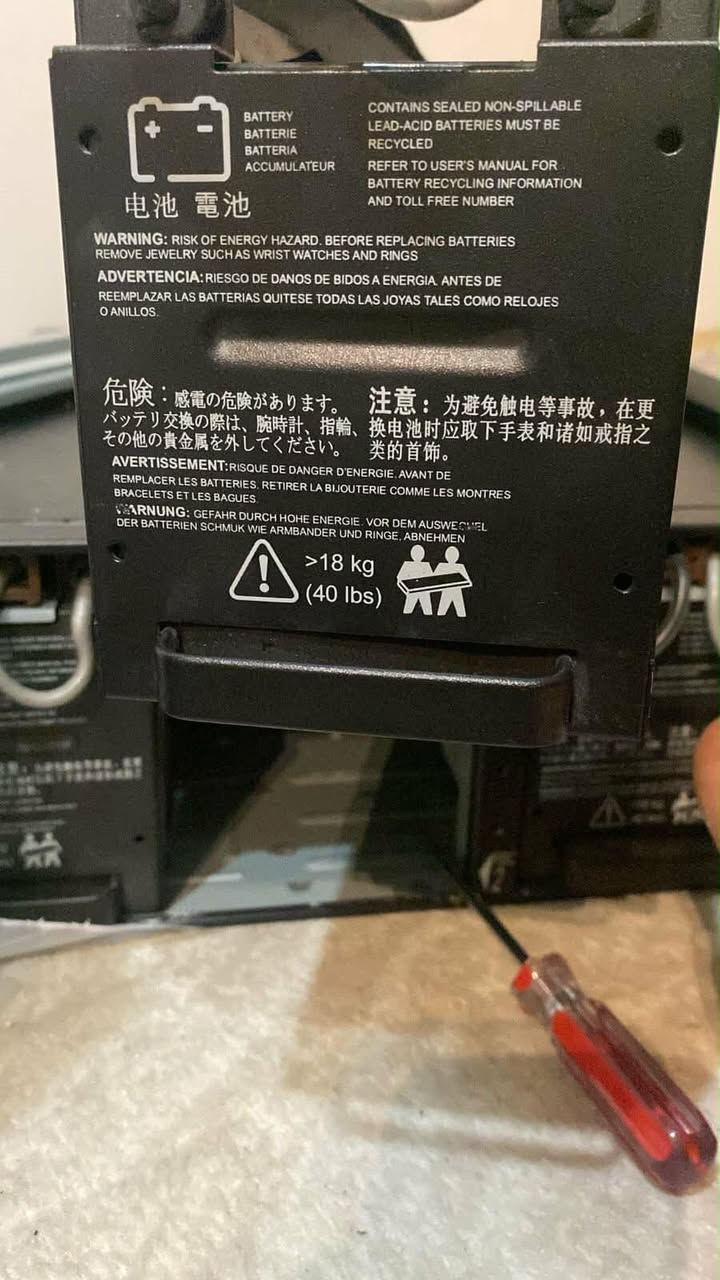 UPS ماركة APC
2.2kv 10A
32عدد باتري 12 v
250الف


**إذا كنت صاحب هذا الإعلان وتريد حذفه لأي سبب، رجاءا أرسل رسالة إلى الدعم الفني**