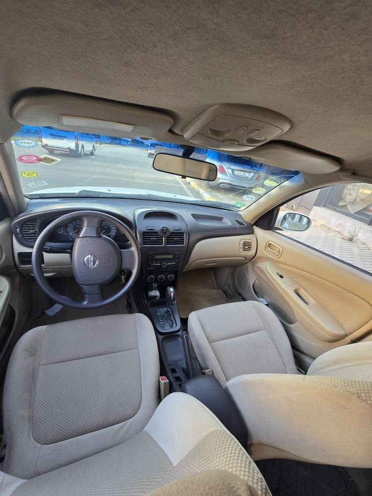 سلام علیک 
nissan sunny 2009 
ئۆتۆماتیک چوار جام کارەبا 
زۆرجوانو پاک ماوەتەوە
95 000 km حەقیقی ڕۆشتوە
کەلە و عەینە 
پەڵەیەک بۆیاخی هەیە سۆنەرم داناوە
گێڕو مەکینە بەشەرت نەکراوە
تەبرید بەشەرت
یەک دینار مەسرەفی تێدا نیە
شوێن : سلێمانی
***********
102 گەڵاو مەعامەلەیەکی کەم السليمانية, العراق
