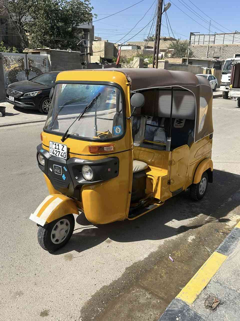 السلام عليكم تكتك للبيع مديل 21  شهر ال 6 مرقم نكليزي بسمي هزه جديده مكينه كير تراي زيرو التكتك اي نقص مابيها صبغ عام جماليه تخم تاير جديد كبات دوشمه مسجل جادر جامه كله جديد السعر 7 و 200 وبيها الشراي يتصل ويدلل مكاني بغداد البياع ***********
