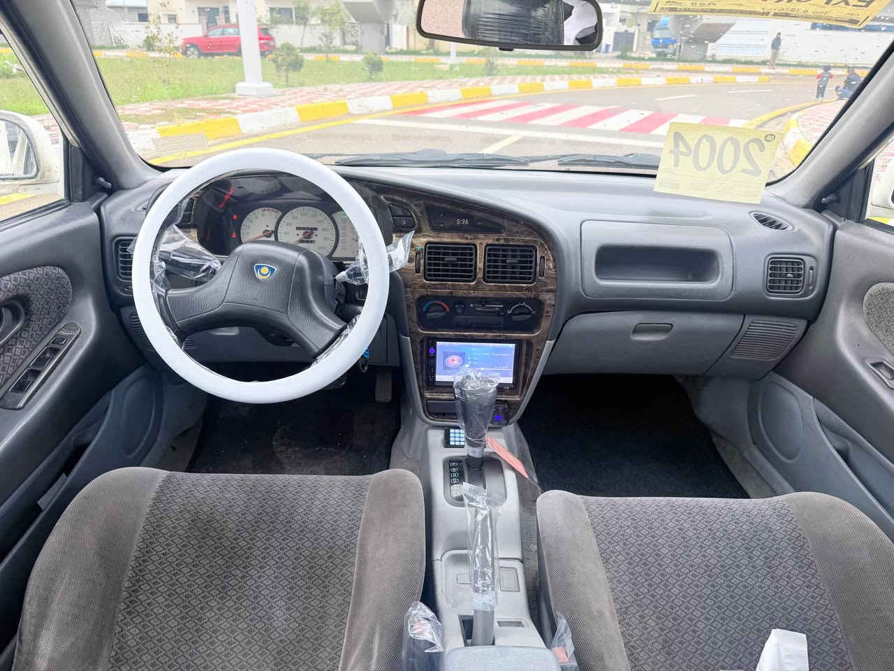 بروتون موديل 2004گير ومحرك شرط أوتوماتيك سنوية جديد مشروع وطني رقم الماني بيها دفتر بانزين شاشة ايباد كامرة خلفية دوار قطعتين بيها صبغ وبيها تعديل بارد واحد سيارة جاهز من كل النواحي صدر جديد تيارات جديد باتري جديد تبريد ثلج تدفئة شغال كهربائيات كلها شغال عنوان كركوك طريق بغداد يم حلويات اطلس السعر 56 وبيها مجال بسيط رقم *********** كركوك, العراق
