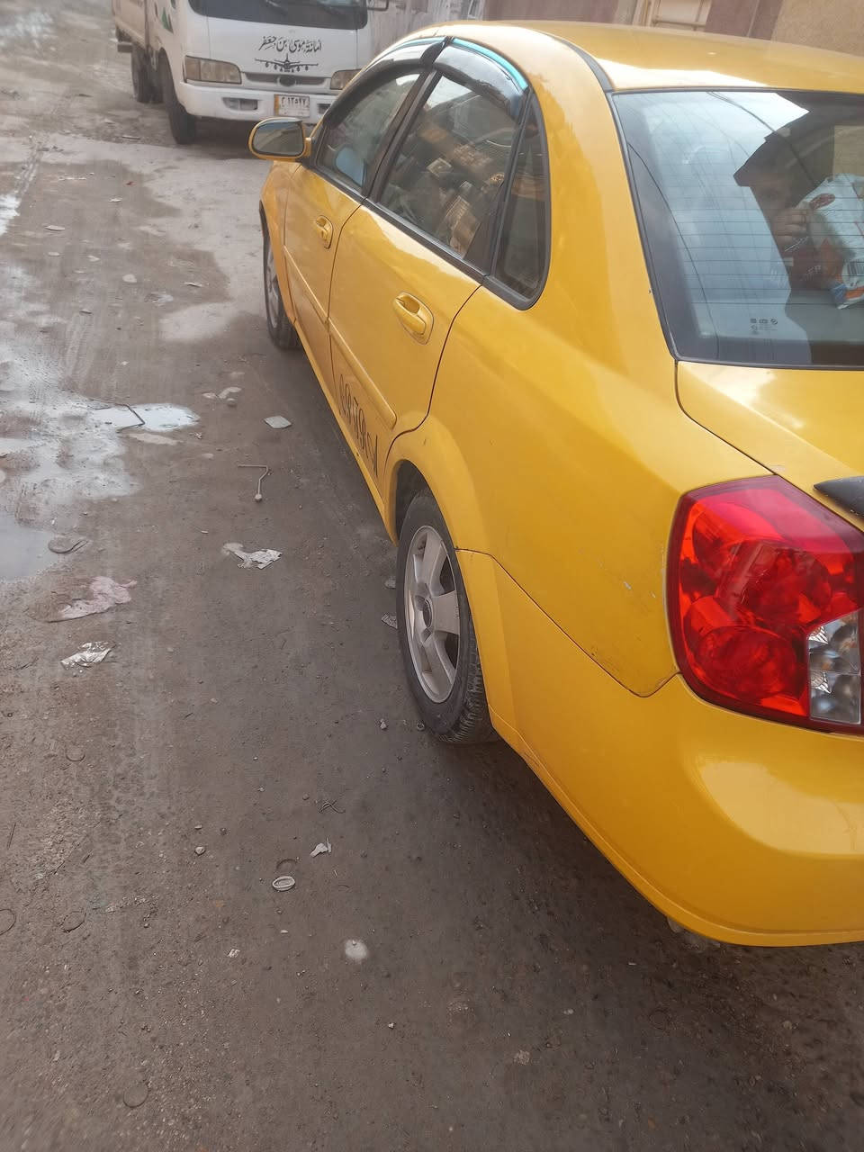 السلام عليكم ورحمة الله وبركاته
اوبترا اصفر رقم انكليزي جديد  رقم (14) بصرة

مبدل جاملغ صفحة السايق بدون ضربة، كهربائيات كاملة 

حدادية جيدة تبريد شغال، عليها ادامة كاملة 

بطارية جديدة 

الموديل 2010 الشركة العامة 

سنوية بأسمي، تحويل مباشر بعد المكاتبة 

محرك وكير ممتاز 

التايرات بحالة جيدة 

مصفرة هيئة ومدفوعة كاملة 

مكان السيارة بغداد الحرية الثالثة 

للاستفسار 

***********

السعر ٥٧ $

بيها مجال قليل جدًا
