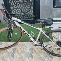 بليسكل C700 باله دبل امامي شغال بدالات شيمانو أصلية كله على البلاد فقط...