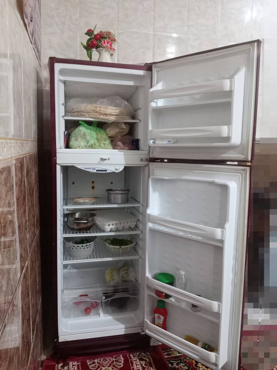 السلام عليكم
متاح ثلاجة كونكورد كما موضح بالصور
ثلاجة نظيفة جداً و مابيها أي عطل ولا واصلة مصلح
حجم 18 قدم سعة 490 لتر 
السعر 300 ألف وبيها مجال للشراي 
للإستفسار الإتصال على الرقم ***********
أو التواصل معي على الخاص 
المكان:- الأنبار_قضاء عــٰنه 📍♦
