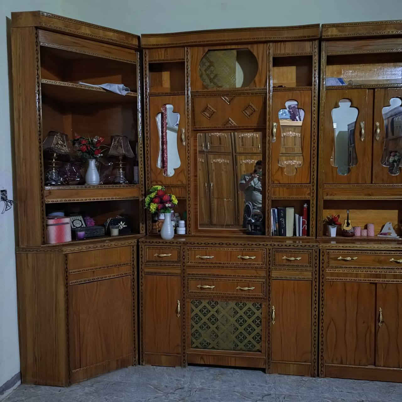 العنوان الحصي  قرب جامع الامام الشافعي.
الرقم *********** 
غرفه نوم حطاطه 
السعر 900وبيها مجال شي بسيط
