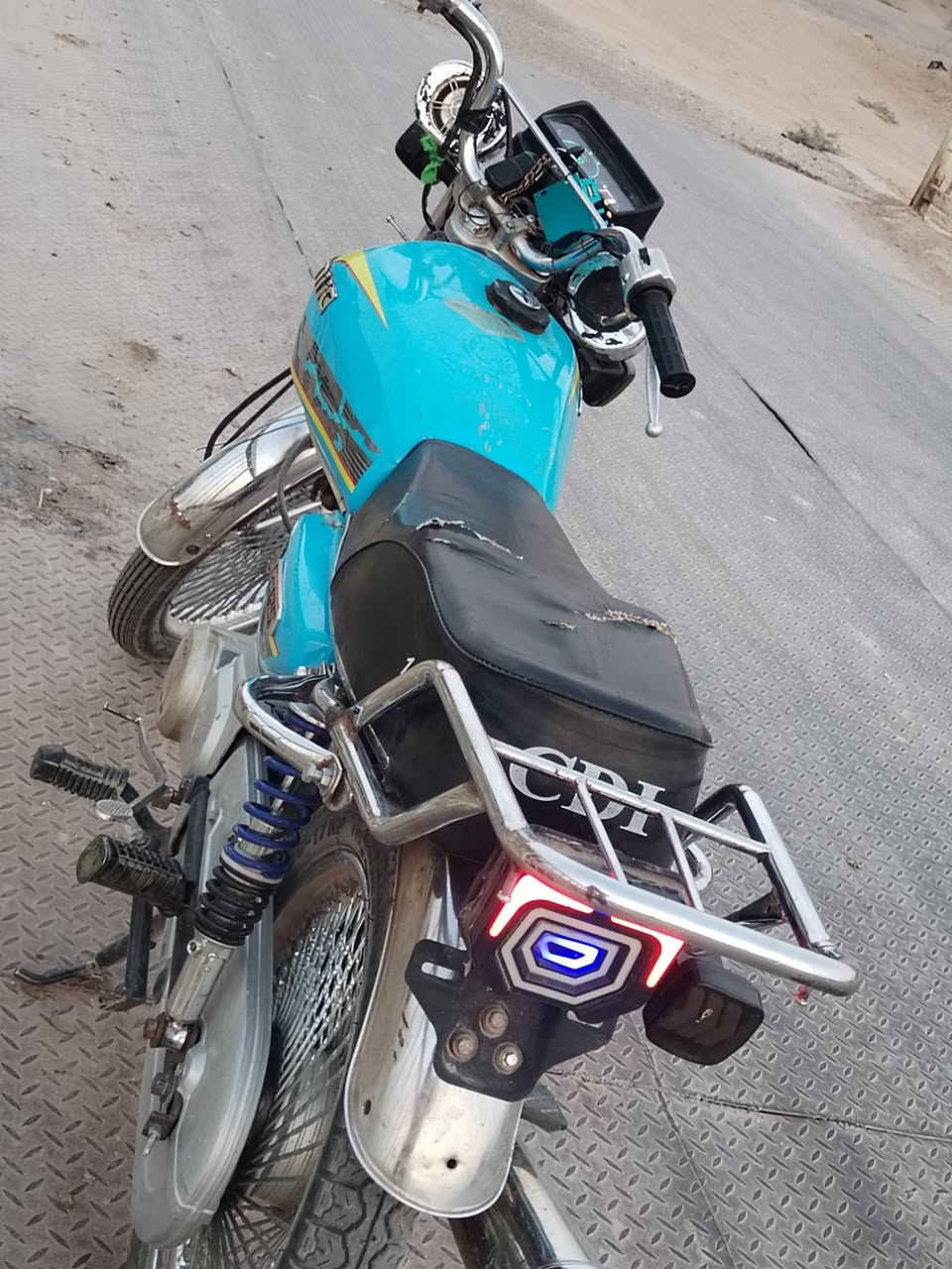 سلام عليكم دراجه لبيع مديل 2020 سعر خاص او يخابرني ***********
