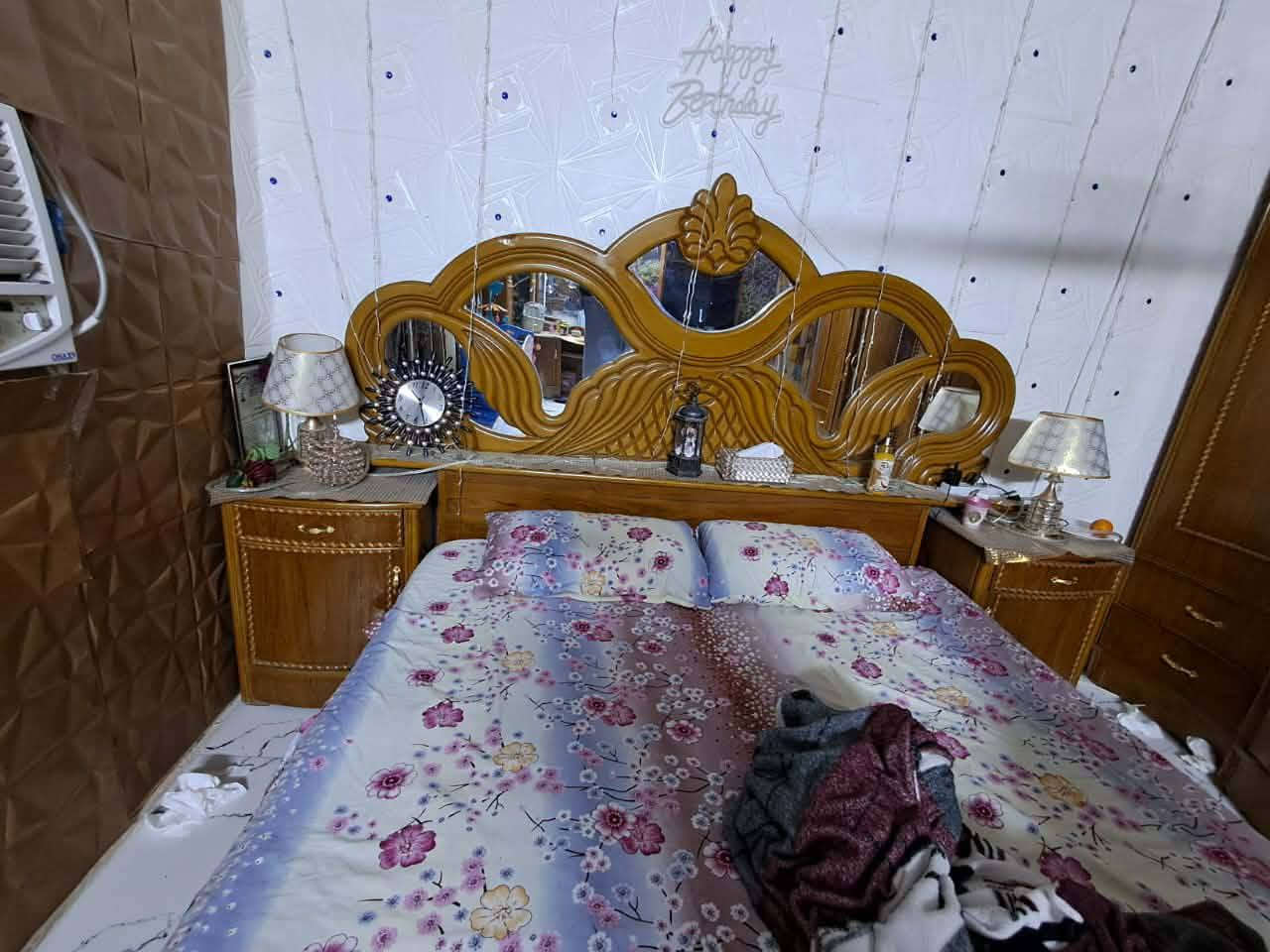 غرف نوم للبيع اخذته 3ملاين ونص غرف كامله ما بيه اي شي سعره مليون وربع مكاني تاجي
رقم *********** كورك بي وتساب ***********
