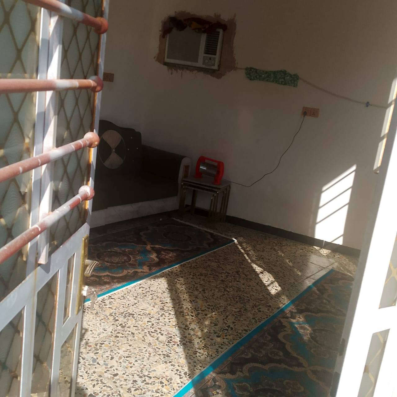 السلام عليكم دار للبيع المساحه ١٥٠ متر بناء حديث  العنوان زعفرانيه زراعي دور الصحه الثانيه  *********** السعر ٧٥ وبي مجال
