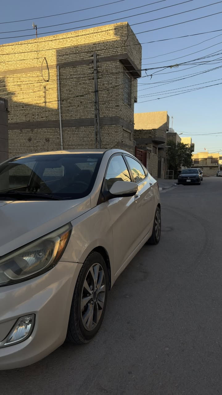 اكسنت 2016 وارد امريكي مابيها حادث بالخارج حادثها داخل العراق اربع قطع صبغ بسبب الشخوط محرك جديد ماشي 30الف سياره اربيل بأسمي السعر 85
***********
