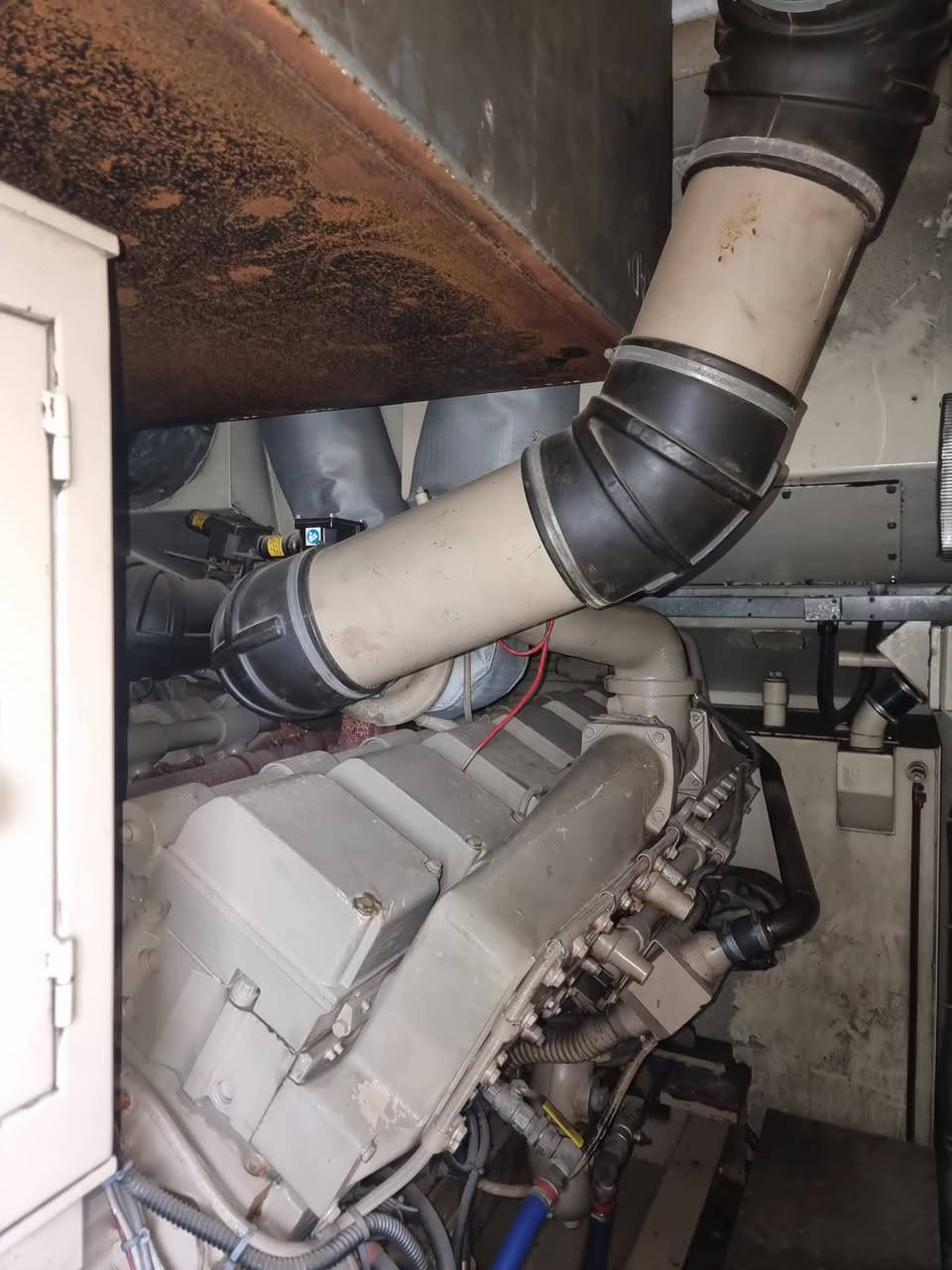 🔥 مولد Cummins KTA38 – 1000   🔥
✔️ 120 ساعة 
✔️ كاتم صوت
✔️ استيراد
✔️ حالة زيرو كالجديد
 
📍 طريق مصر اسكندرية الزراعي-بعد كفر الزيات
   للاستعلام  📞
 01149900249 عمرو جنيدي 
 Al Nesr 
#caterpillar #Cummins #generator #kva #مولدات


**إذا كنت صاحب هذا الإعلان وتريد حذفه لأي سبب، رجاءا أرسل رسالة إلى الدعم الفني**