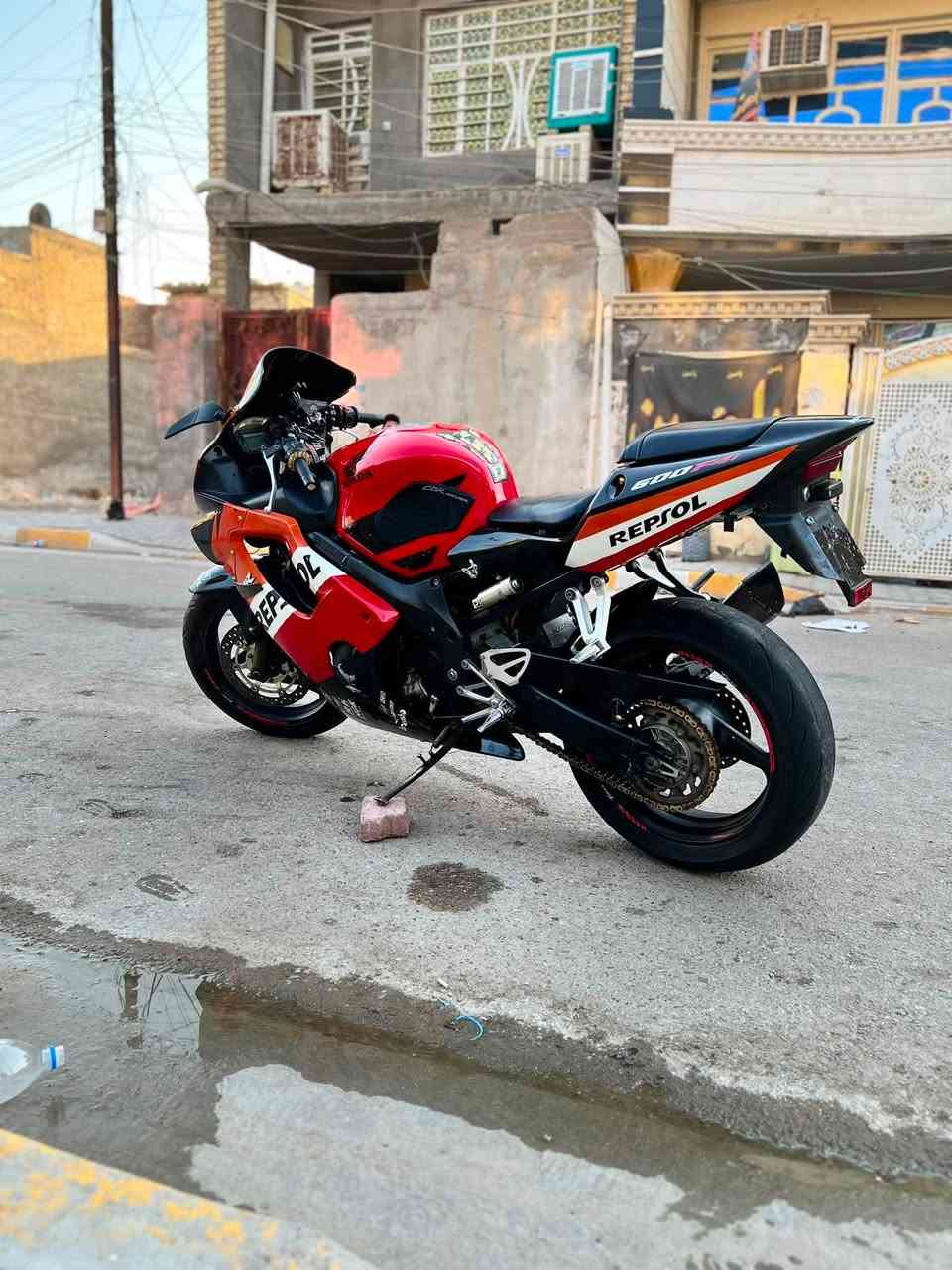 السلام عليكم متاح بطح افوراي 600
لون مميز ريبسول وارد امريكي بدون حادث
تخم تاير جديد 
مكفولة كير ومكينه تشك الكاع السعر 23
مكاني بغداد الحسينية ستفسار ***********
متوفر واتساب
