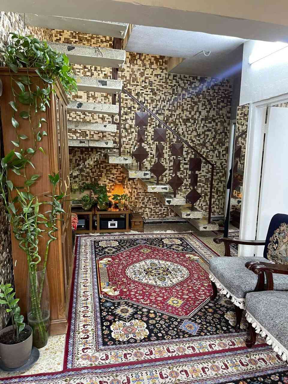 للبيع منزل مساحة 60متر ركن طابو ملك واجهه 8نزال 7ونص
ط الارضي استقبال ومطبخ وهول وصحيات 
ط الثاني غرفتين وحمامين 
العنوان بغداد/البنوك/شارع المركز
للاستفسار الاتصال ***********
ابو علي
