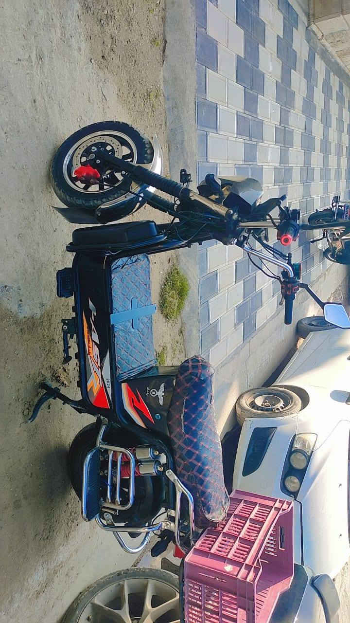 درجة شحن للبيع سعر 650 وبيهة مجال جديدة كهربائيّة كلها شغالة باتريات بل كارتون قبل شهرين شديتهن هاتف *********** العنوان بغداد حي الجامعة
