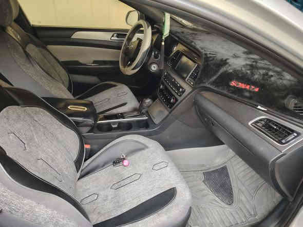 سوناتا ١٧ مكفولة بدون صبغ كير محرك شرط
حجم المحرك ٢٠٠٠  به هواي مواصفات
رقم دهوك
تريد وكاله وتحويل بأسمنا به كابون بنزين
السيارة حيل نظيفة مال جناي
السعر المطلوب ١٢٧ ورقة به مجال بسيط للشراي المكان تلعفر حي الطليعة
رقم تليفون/ ‏‪0750 769 0748‬‏
