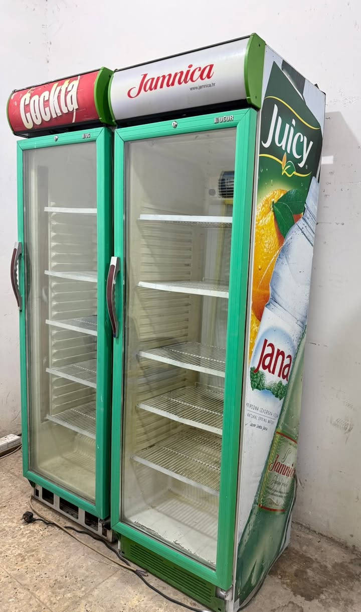 برادات اي كور تركي نضافه فول جاهزات مكان بغداد نضافه ٩٠ ٪ السعر ٣٠٠ بيه مجال قليل لايوجد توصيل اتصل واتساب مازنجر اتصال ***********
