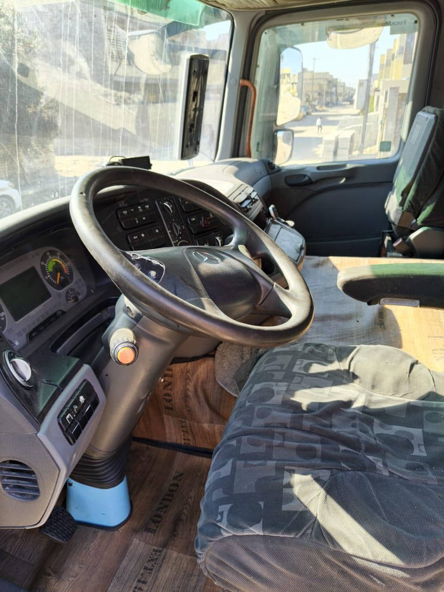 ٢٠٠٦ ابموديله بسمي ما مرسمه قاطره مكفوله والسعر ١١ بي مجال قليل ***********
