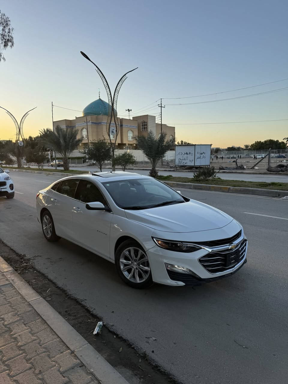 ماليبو فول مواصفات 2LT
مديل 2024
جميع الايرباكات سليمه
حادثهه قطعه وحده جاملغ خلفي صبغ فقط
ماشيه 35
مواصفاتهه
بصمه تشغيل وبيبان اماميه
بنرامه قطعتين والبرده كهرباء
 تدفئه بالكشن
كشن كهربائي
قطعتين تبريد
اندرويد اوتو وابل كار بلي وايرلس
السياره كامله اي نقص مابيهه
للامانه الدعاميه الخلفيه بدلتهه تفصيخ و حزام السايق كان قافل وسويته
مكاني كربلاء حي المعلمين مجاور قاعت بيروت
*********** 
السعر 147$
السياره حره
