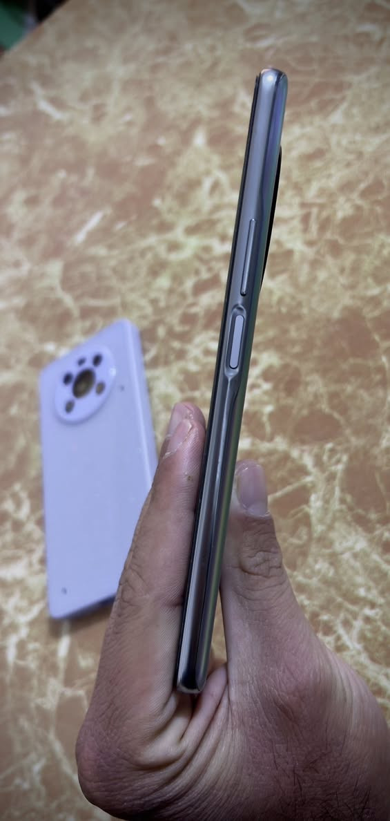 السلام عليكم جهاز هونر للبيع استخدام بيت كلش كلش نظيف ومكفول من الفتح والصيانه جهاز شخط مابيه مكاني بابل ناحية الطليعه شراي راسلني او اتصل ***********
