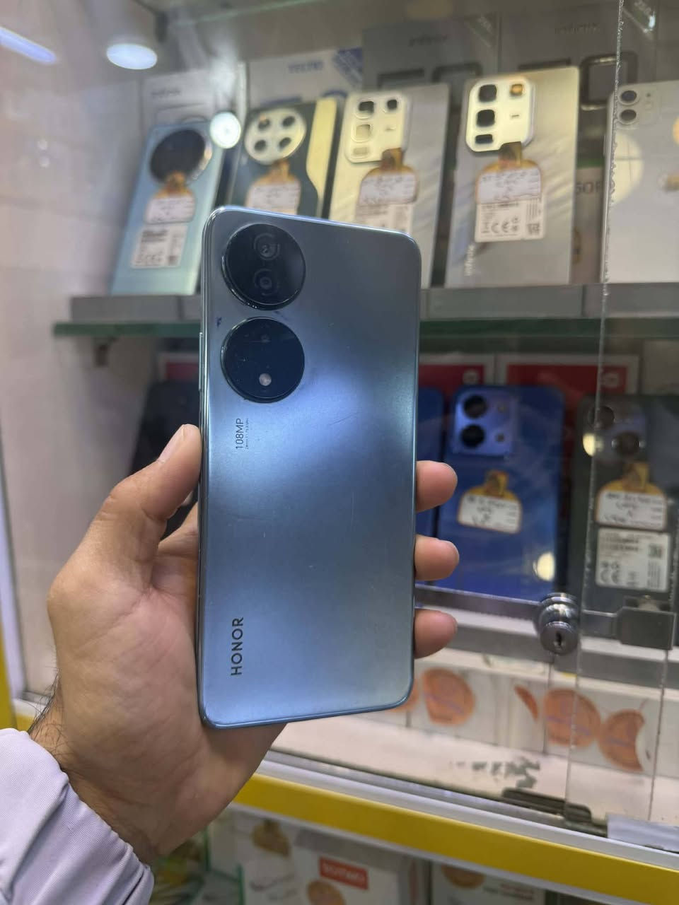 هونر X7B الذاكره 256 عشوئيه 6+2 بطاريه 5000 شاحن سريع تايبسي مكفول كفاله عامه السعر 125الف يوجد توصيل داخل عفك ***********بي وات ساب
