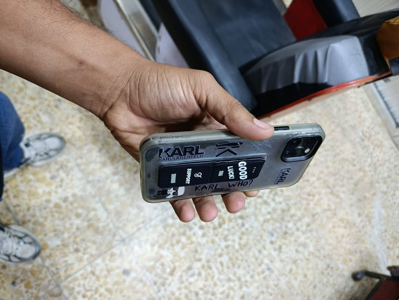 سلام عليكم جهاز ايفون 11 برو ماكس 
بطاريه 100 ذاكره 64 نموذج m
جهاز بدل شاشه وبطاريه شاشه 3 ختيارات اصليه 
جهاز مكفول من عطل فقط بصمه مال وجه واكفه 
سعره 235بيه مجال قليل مكاني ناصريه مركز.


**إذا كنت صاحب هذا الإعلان وتريد حذفه لأي سبب، رجاءا أرسل رسالة إلى الدعم الفني**