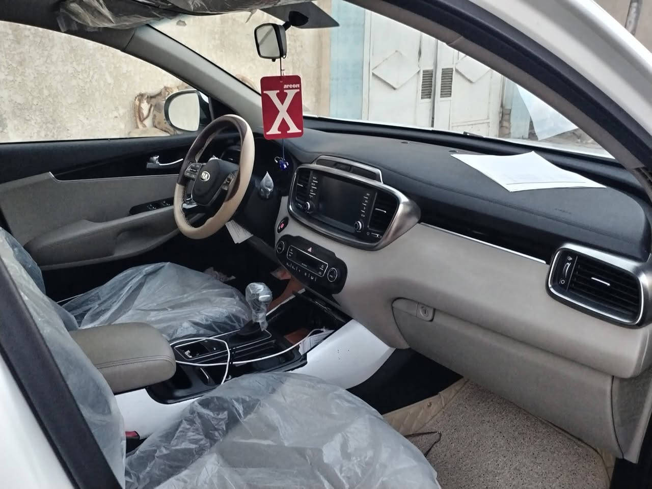 سياره سورنتو خليجي 2020 المواصفات سته سلندر سبعه راكب ثلاث قطع تبريد مقاعد كهربائيه شفط جنطنه كهربائيه زعنفه تخم تاير جديد ماشيه 90 الف حساس امامي خلفي وباقي المواصفات ***********
