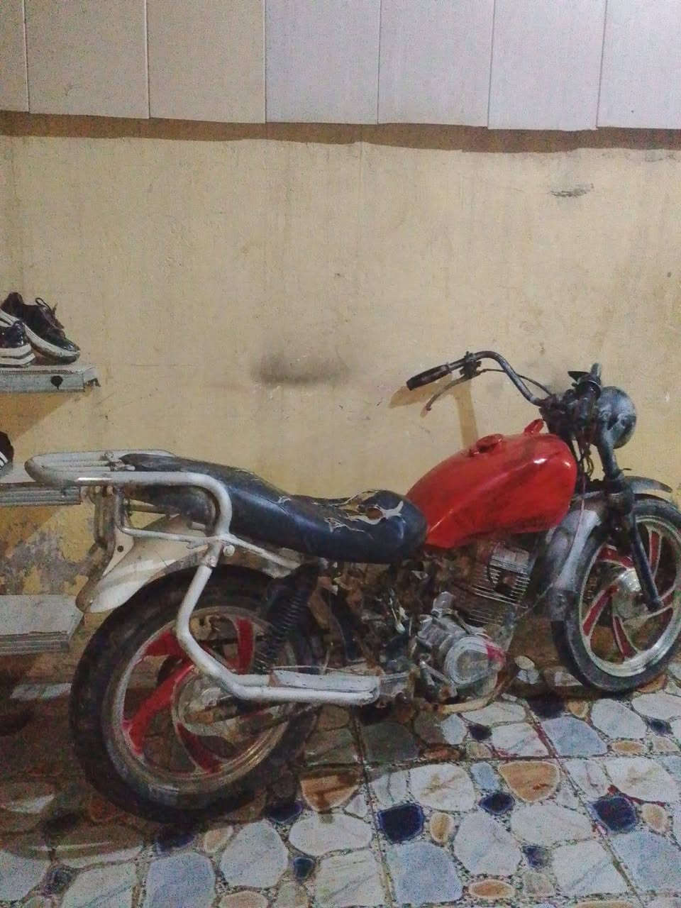 سلام عليكم جني البيع يقال نضيف سعره إب ١٥٠ و بي  مجال العنوان بعقوبة الفرك السفسار راسني خاص و ***********
