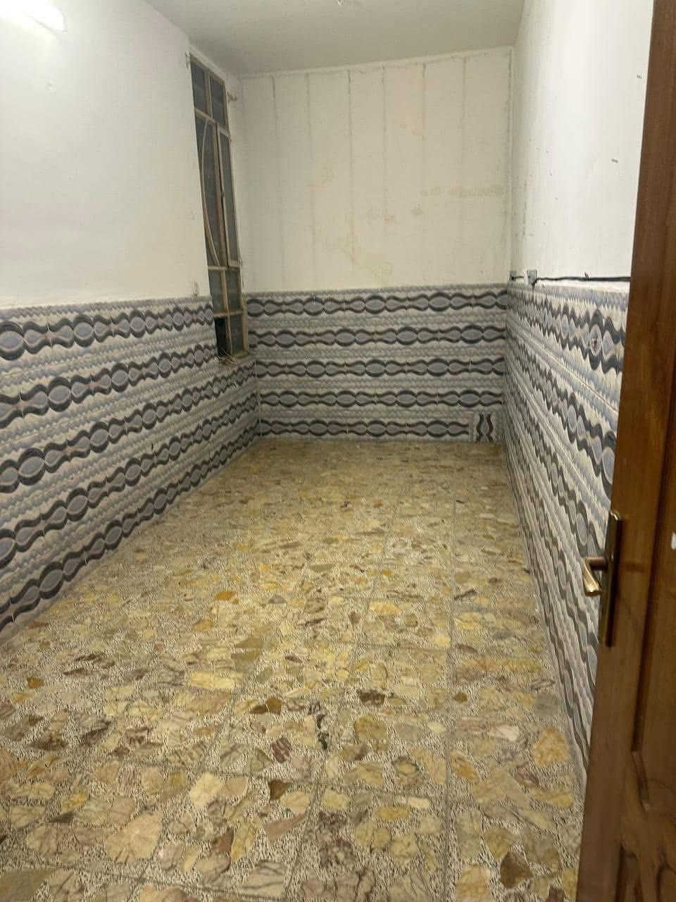 🔸 شقه #للايجار ✅
65 متر بناء نضيفه مرتبه 🔑كامله مكمله

🔸طابق اول تحتوي عل صاله ومطبخ وصحيات 
وغرفتين نوم كبار 

🔸الموقع الشقه📍الشعب شارع الصحه قرب 
جامع الحق تجاريه
 
🔸السعر الايجار : نهايته 300الف قفل رجاءا بلا احراج

🔸يرجى الاتاكد من قراء المنشور قبل لاتتصل وتتعنه هل يناسبك او ميناسبك كافا التفاصيل مذكوره واضحه مع الصور تحياتي للجميع

معروض بمكتب ابو علي الدراجي للعقار 🏛️
الشعب-نهايت شارع الصحه-مقابيل كرزات ركن الصحه 
*********** 📞
*********** 📞 
 *********** 📞
