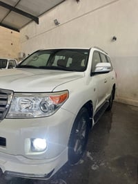 للبيع لاندكروز 2015 فول مواصفات لكزس VXR V8 5.7 ماشيه 200 الف كفاله عا...