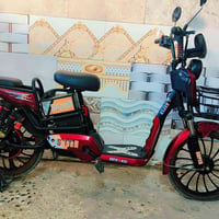دراجه كهربائية • نضيفه • بطاريات