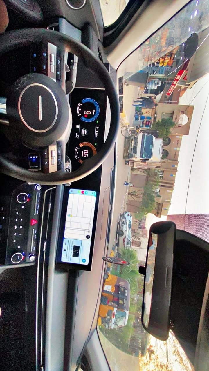 للبيع سوناتا 2025 SEL – محرك 2.5 بنزين
للبيع Hyundai Sonata 2025 فئة SEL بحالة ممتازة جداً ✨

🔹 الممشى: 5,000 كم فقط
🔹 المحرك: 2.5 لتر بنزين
🔹 ناقل الحركة: أوتوماتيك
🔹 ترقيم:  رقم بغداد
🔹 الملكية: السيارة باسمي وتحويل ثاني يوم مباشرة

📌 الضرر :صور الضرر موجوده بالمنشور سيارة ضربته خفيفه وتصليح 100‎%‎
 • ضرر جامَلِغ خلفي معدل حار بدون صبغ وعلى وضعه
 • الضرر معدل PDR راجعة 100%
 • ملاحظات بسيطة جداً تحتاج تكحيلات خفيفة

⚙️ المواصفات:
✔️ كاميرا خلفية
✔️ حساسات خلفية
✔️ شاشة
✔️ تحكم ستيرن
✔️ تشغيل بصمة
✔️تبريد لمس
✔️رادارت امامية خلفية + جوانب 
✔️داخل مخمل اسود 

💰 السعر 180 وقابل للتفاوض بالمعقول
📍 الموقع: بعقوبة – ديالى
📞 ***********

السيارة جاهزة للفحص للجادين فقط 👌
