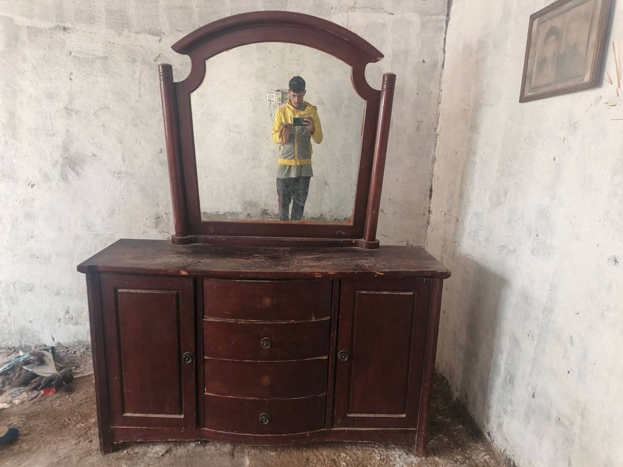 للبيع كنتور جديد حيل نضيف سعره 300 وبي مجال
مييز نضيف سعره 175 وبي مجال مكاني حي الشهداء ***********
