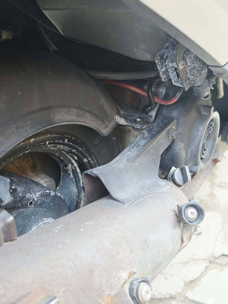 سلام عليكم دراجه بريز رمبه مكينه ممفتوحه بلاديه كلشي شغاله بيها مكينه ناعمه خرسه
سلف شغال                                   ***********
اكلوبات واشاير شغالات
بريك امامي خلفي شغال 
ستاند صفح استاند تعليك
دشبول شغال السرعة والبانزين
كفر بلادي
مكاني بغداد الاسكان تواصل على الرقم ***********
