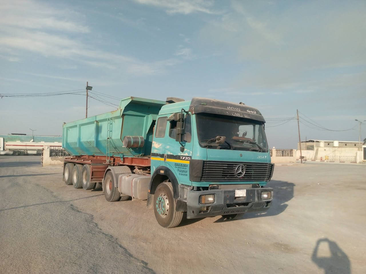 البي 96جي اف كير فافون محرك 44 مداور ثاني يوم   تريله قلاب  ثلاث لوحات 88 جي اف محرك 35 كير 160 تخم تاير جاهز للعمل  ***********
