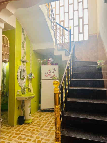 عروض مكتب انوار الخير
دار للبيع حاوي الكنيسه
زراعي 
١٠٠ متر مربع طابقين 
طابق الول استقبال ومطبخ 
وهول وغرفه نوم
وصحيات
طابق ثاني غرفتين نوم وهول 
وصحيات وبيتونا
دار ركن ****سعر ١٠٥ مليون ومجال
***********
***********
ابو عمران للعقار 
عنوان المكتب مقابل الكمرك 
قبل البناء جاهز
