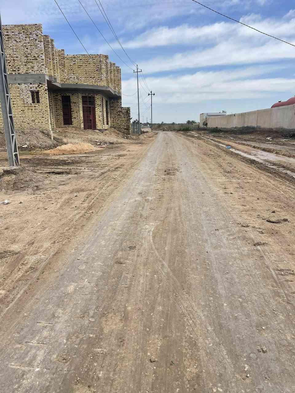 ***********قطعه للبيع مساحه 200 سند 25 العنوان الحمزه الغربي منطقة العلاك خلف معمل ثلج
